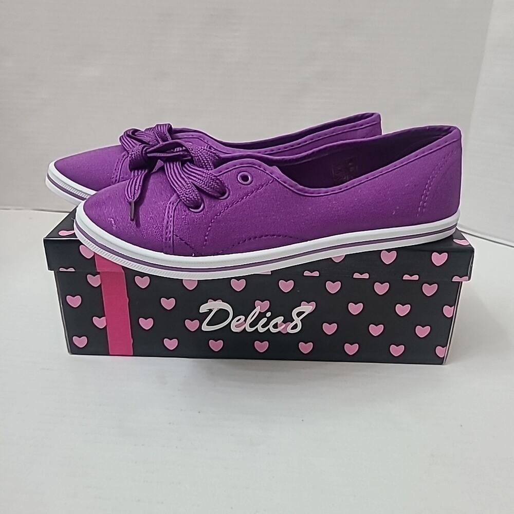 DELIC8 Women's Canvas Lace Sneakers Purple Size 7 New